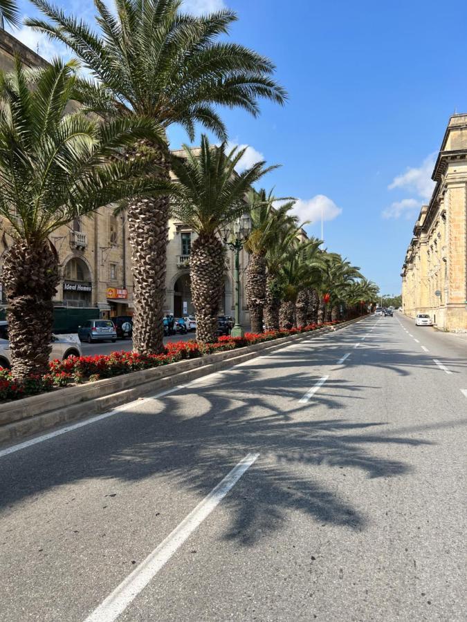 Valletta Waterfront 2 Beds Flat By Arcobnb Il-Furjana Exterior photo