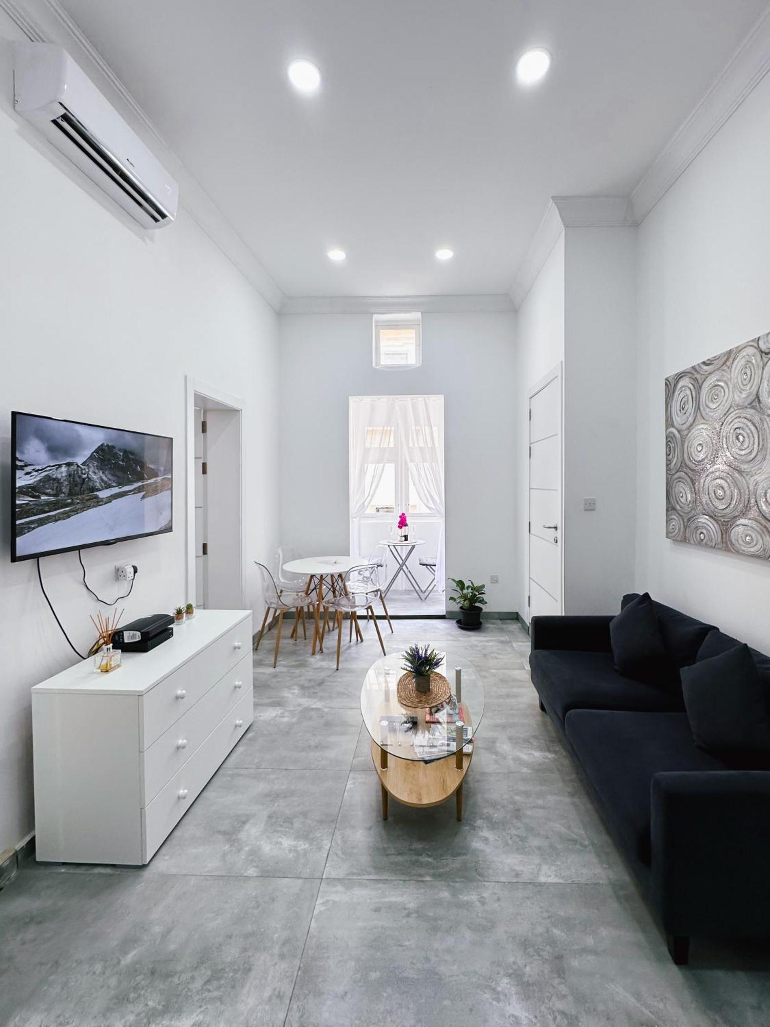 Valletta Waterfront 2 Beds Flat By Arcobnb Il-Furjana Exterior photo